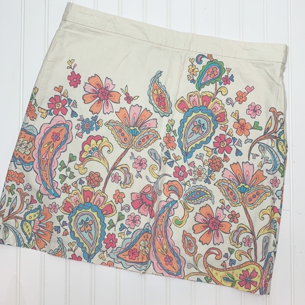 G.H. Bass & Co.  floral lined skirt EUC 12